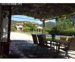 Venta de finca con jardín y piscina en Binissalem