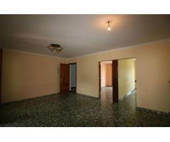 Edificio de 373 m2 en Pollença: 2 plantas, 2 apartamentos independientes y muchas posibilidades
