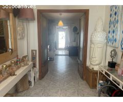 Se vende casa con patio y terraza en Binissalem