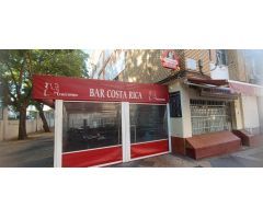 SE VENDE BAR EN PLENO FUNCIONAMIENTO CON ALTA RENTABILIDAD
