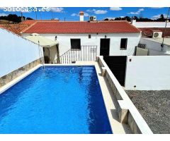Casa de Pueblo en Venta en El Almendro, Huelva