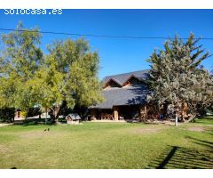 Casa con encanto, terreno y piscina en la zona El Campillo, en Lorca