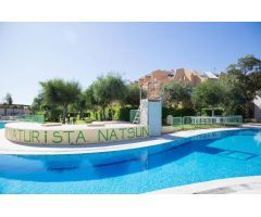 Planta baja en primera línea de playa en urbanización Naturista Natsun