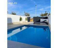 ¡Vive el lujo todo el año en la villa de tus sueños en San Pedro del Pinatar!