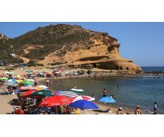 Villa moderna de 2 dormitorios en el centro de Terreros: ¡¡En OFERTA!!