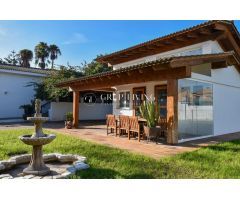 ENCANTADORA VILLA EN CAMBRILS CON PISCINA Y JARDÍN PRIVADO