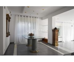 ENCANTADORA VILLA EN CAMBRILS CON PISCINA Y JARDÍN PRIVADO