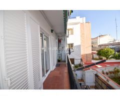 ACOGEDOR PISO EN VENTA EN EL BARRIO DE POBLE SEC