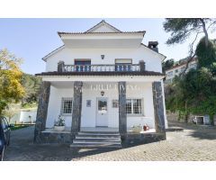 CASA EN PINEDA PARK; ESPACIO, LUZ Y VISTAS DESPEJADAS