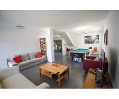 CASA EN PINEDA PARK; ESPACIO, LUZ Y VISTAS DESPEJADAS