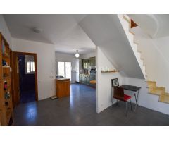 CASA EN PINEDA PARK; ESPACIO, LUZ Y VISTAS DESPEJADAS