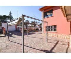 ENCANTADORA CASA EN LA ZONA DE VORA SITGES