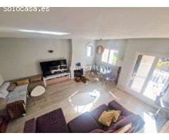 CASA EN LEVANTINA CON VISTAS AL MAR