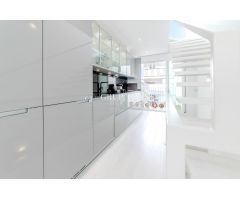CASA “CAPRICHO”. VIVIENDA MODERNISTA EXCLUSIVA A DOS PASOS DEL MAR