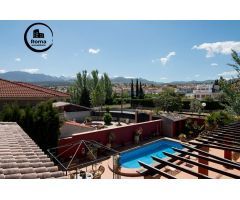 Casa en Venta en La Zubia, Granada