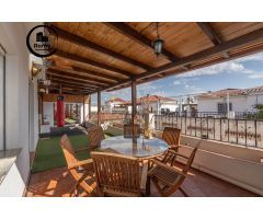 EN VENTA, ÁTICO-DÚPLEX CON 3 DORMITORIOS, TERRAZA DE 43 M2 Y GARAJE (CHURRIANA DE LA VEGA)