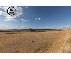 TERRENO RÚSTICO DE 28.397M2 EN OTURA