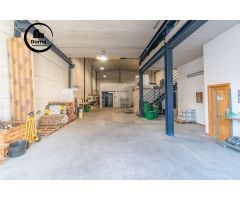 NAVE EN VENTA EN EL POLÍGONO JUNCARIL