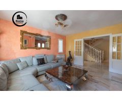 ESPECTACULAR CHALET EN LA URB. VILLAS BLANCAS