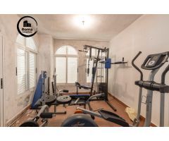 ESPECTACULAR CHALET EN LA URB. VILLAS BLANCAS