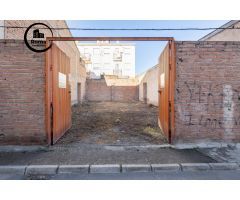 SOLAR EN ARMILLA JUNTO AL CENTRO DE SALUD