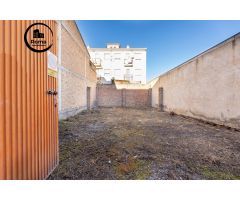 SOLAR EN ARMILLA JUNTO AL CENTRO DE SALUD