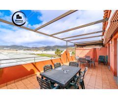 Precioso ático con gran terraza en Calahonda.