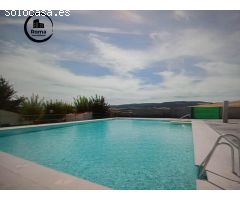 BONITA CASA EN URBANIZACION CERRADA CON PISCINA COMUNITARIA