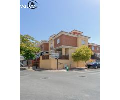PRECIOSA CASA EN ARMILLA, ZONA CENTRO COMERCIAL NEVADA