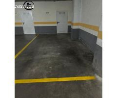 Magnifica plaza de aparcamiento con derecho a la pisina comunitaria