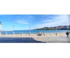 VENTA DE PISO EN LUANCO CON 4 DORMITORIOS Y VISTAS AL MAR