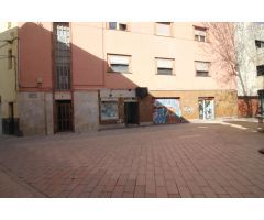 Local Comercial en Pl. Miro de Montgros a 100 m de Pl dela Vila.