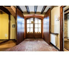 CASA REFORMADA RÚSTICA EN EL CENTRO DE SANT LLORENÇ SAVALL