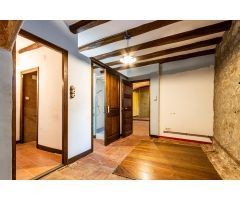 CASA REFORMADA RÚSTICA EN EL CENTRO DE SANT LLORENÇ SAVALL