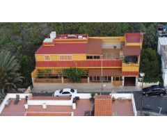 SE VENDE CASA  en Arucas zona Juan XXIII