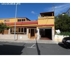 SE VENDE CASA  en Arucas zona Juan XXIII