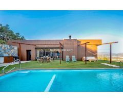 IMPRESIONANTE CHALET MODERNO CON GRAN TERRENO Y MAGNÍFICAS VISTAS AL MAR A LA VENTA EN POLOP