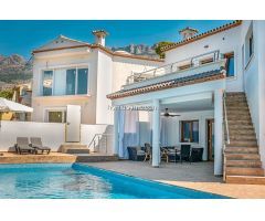 MAGNÍFICA OPORTUNIDAD. VENTA DE DOS CHALETS DE LUJO EN SIERRA DE ALTEA