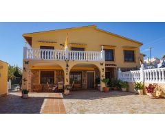 Gran chalet con fantásticas vistas a la venta en La Nucía