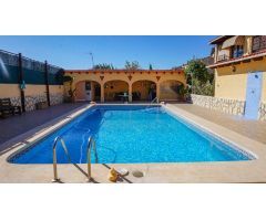 Gran chalet con fantásticas vistas a la venta en La Nucía