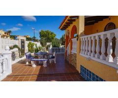 Gran chalet con fantásticas vistas a la venta en La Nucía