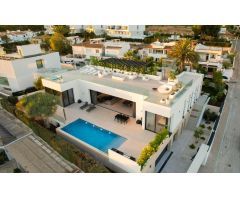 Exclusiva Villa de Lujo a Estrenar en El Albir: Vistas Panorámicas al Mar y a la Montaña