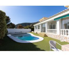 Villa de Lujo de Estilo Mediterráneo en Venta en Altea la Vella