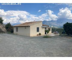 Encantadora Casa en La Nucía, Zona Barranc Salat: Tranquilidad y Comodidad en un Entorno Natural Úni