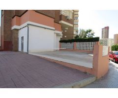 LOCAL COMERCIAL DE ESQUINA EN EL CENTRO DE BENIDORM
