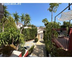 Chalet Independiente con Piscina Privada en Venta en Alfaz del Pi