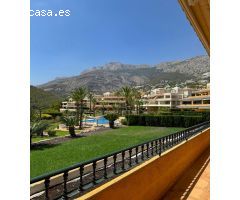 Exclusivo apartamento de lujo en planta baja con vistas al mar y la montaña en Altea Hills