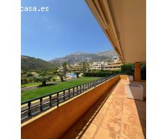Exclusivo apartamento de lujo en planta baja con vistas al mar y la montaña en Altea Hills