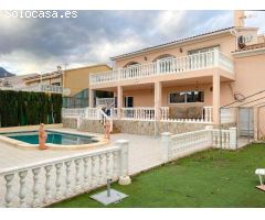 Villa en Venta en la Nucia, Alicante