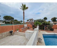 Chalet Exclusivo en Calle Sin Salida con Piscina y Apartamento Independiente